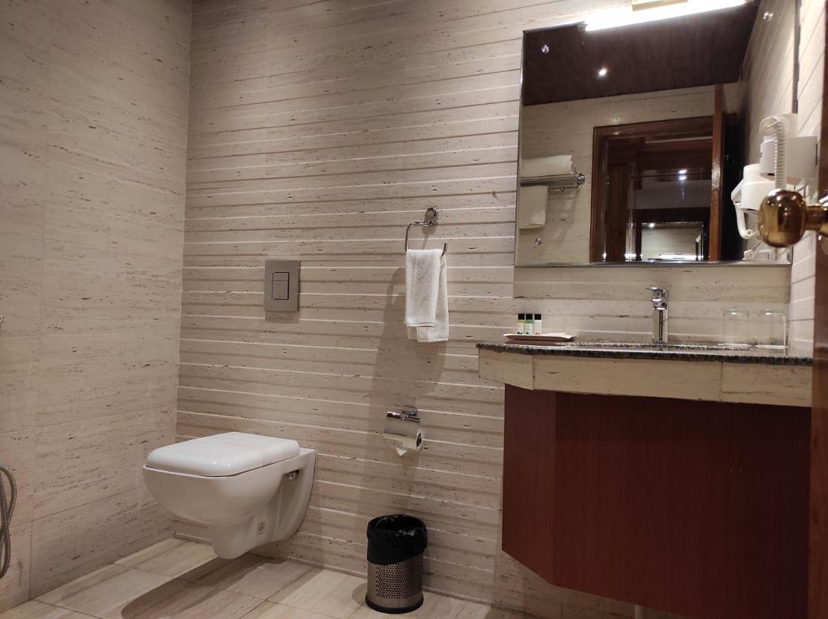 Aaroham The Watergate Hotel Bhīm Tāl エクステリア 写真